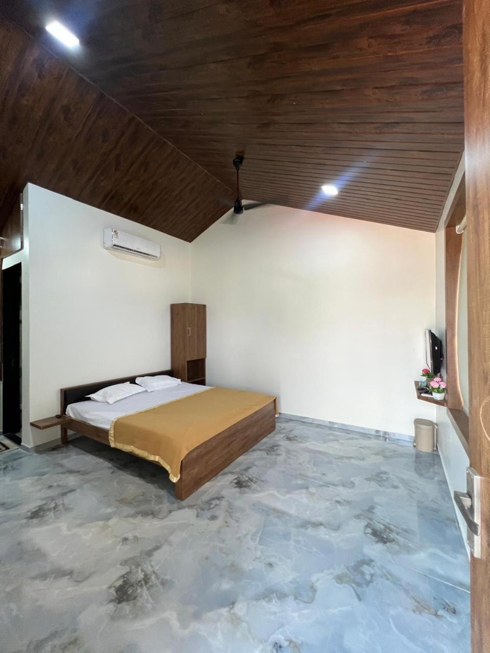 S K Farm Villa Poinad Buitenkant foto